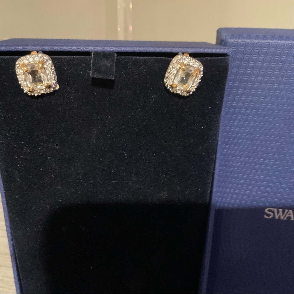 Swarovski Crystal Earrings - Picture 3 of 4